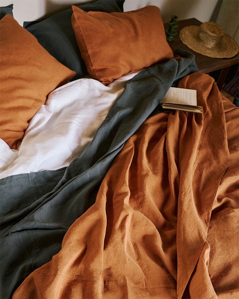 MUNGO_Bed_Linen_Terracotta_SCARBS_Shot01_0161